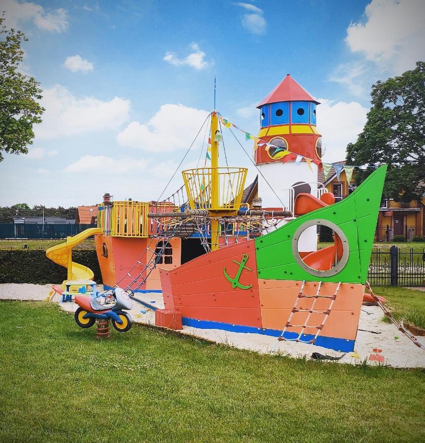 Pokoje Goscinne Jolka Leba Exterior foto