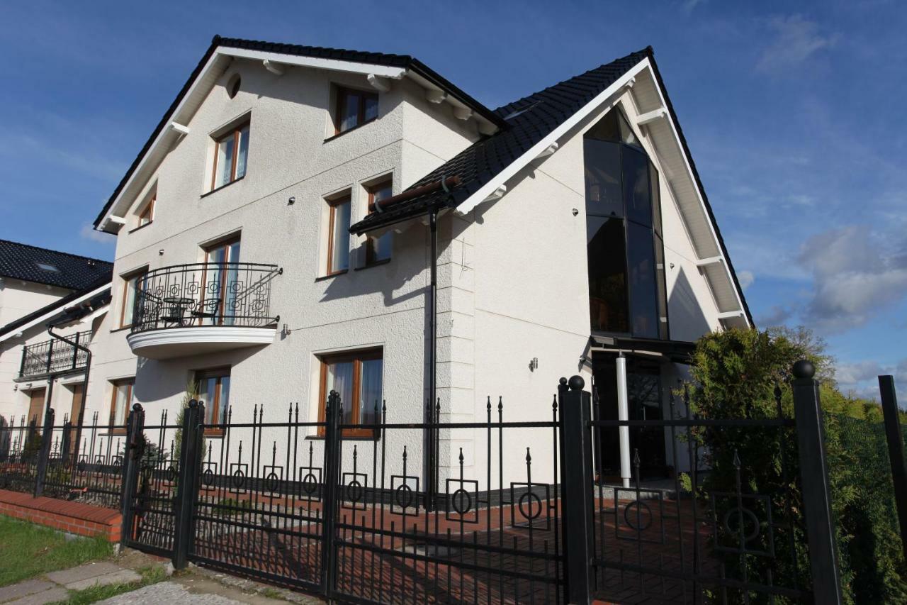 Pokoje Goscinne Jolka Leba Exterior foto